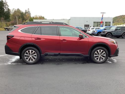 2022 Subaru Outback Premium