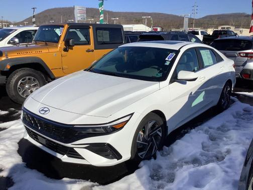 2024 Hyundai ELANTRA SEL