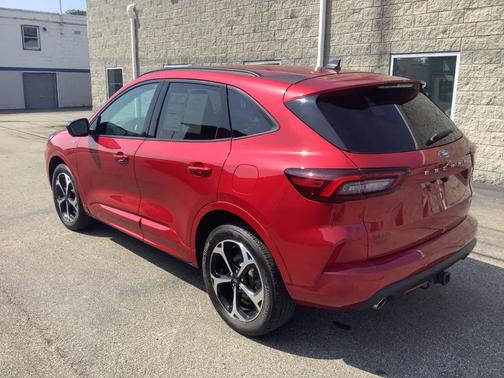 2023 Ford Escape ST-Line Select
