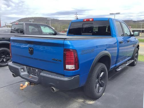Hydro Blue Pearlcoat 2020 RAM 1500 Classic SLT
