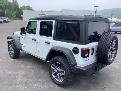 2025 Jeep Wrangler 4xe Sport