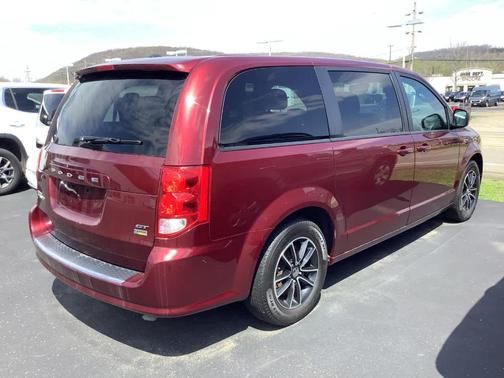 Octane Red Pearlcoat 2019 Dodge Grand Caravan GT