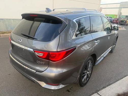 2017 INFINITI QX60 Base