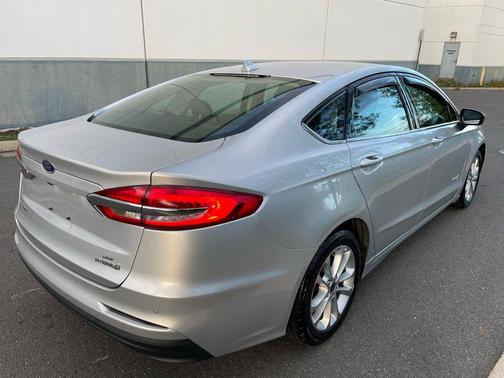 2019 Ford Fusion Hybrid SE