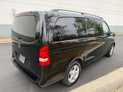 2016 Mercedes-Benz Metris Base