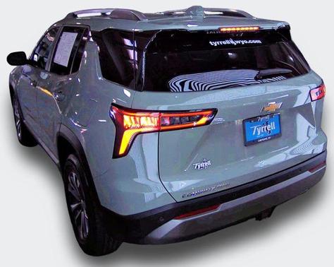 Green 2025 Chevrolet Equinox LT