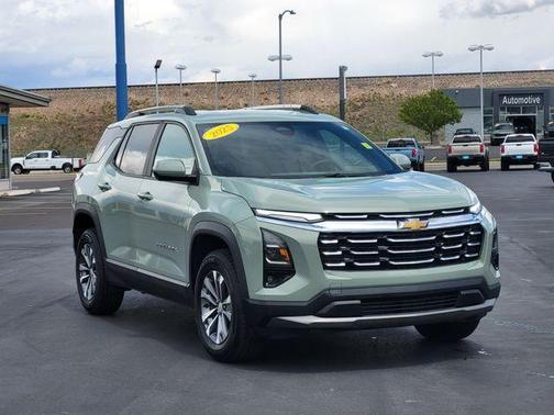 Green 2025 Chevrolet Equinox LT