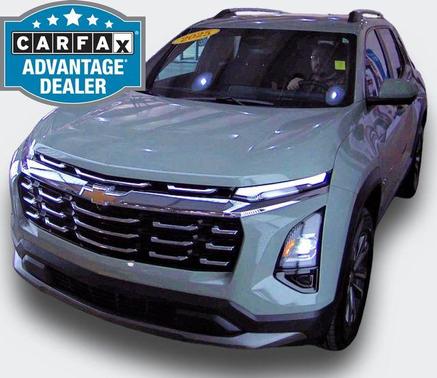 Green 2025 Chevrolet Equinox LT