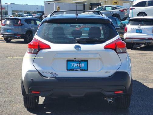 2020 Nissan Kicks SV