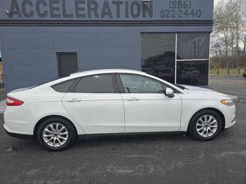 2016 Ford Fusion SE
