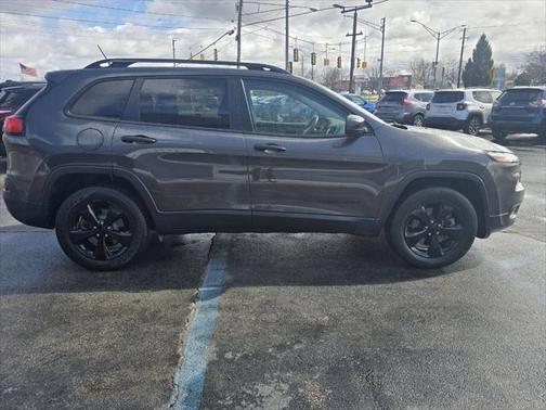 2017 Jeep Cherokee Sport