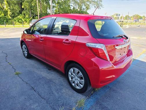 2012 Toyota Yaris L