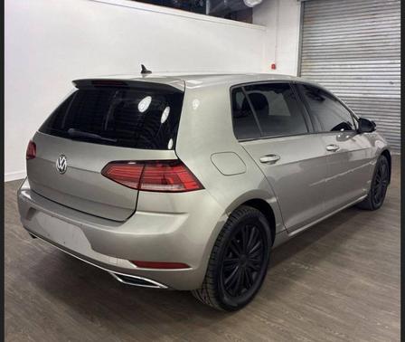 2018 Volkswagen Golf TSI SE