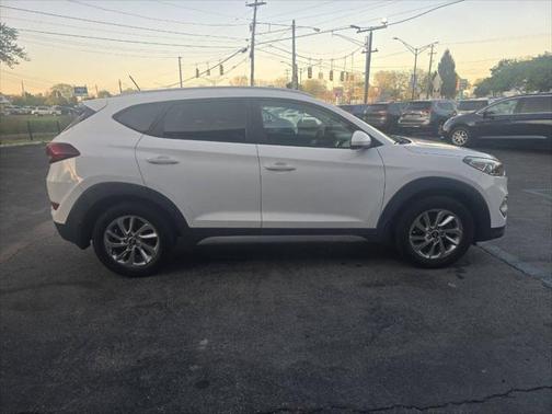 2017 Hyundai TUCSON SE Plus