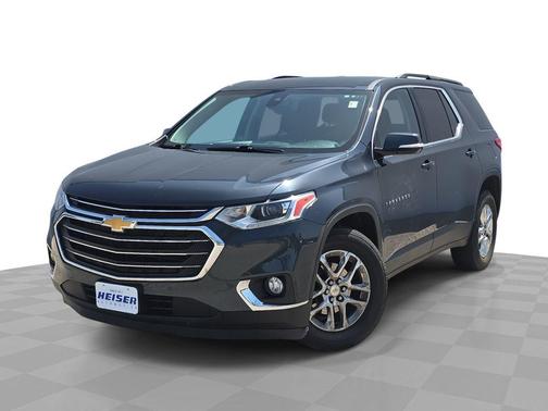 Graphite Metallic 2020 Chevrolet Traverse LT Leather