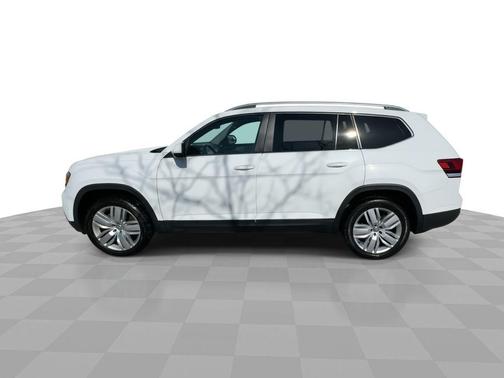 Pure White 2019 Volkswagen Atlas 3.6L SE w/Technology