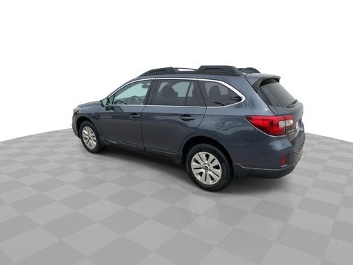 Carbide Gray Metallic 2017 Subaru Outback 2.5i Premium