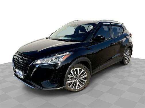 2022 Nissan Kicks SV