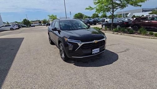 Mosaic Black Metallic 2024 Chevrolet Trax LT
