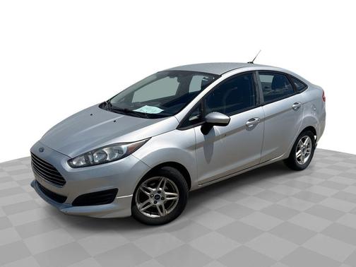 INGOT SILVER 2018 Ford Fiesta SE