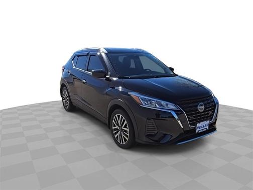 2022 Nissan Kicks SV