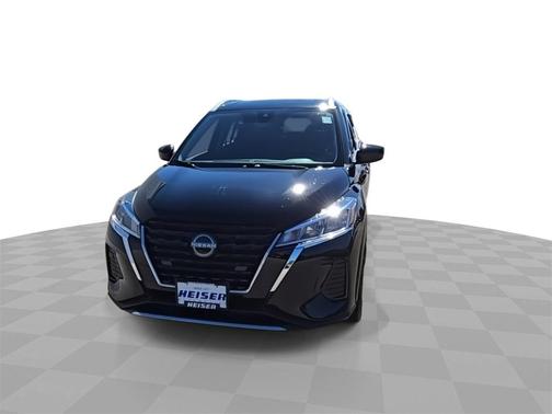 2022 Nissan Kicks SV