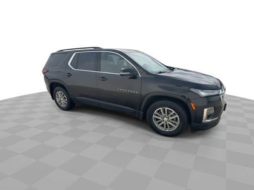Mosaic Black Metallic 2023 Chevrolet Traverse LT Cloth