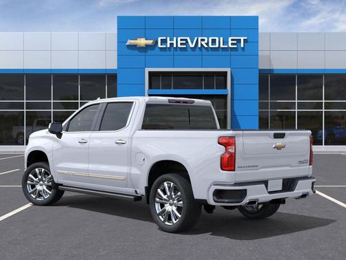 Polar White Tricoat 2026 Chevrolet Silverado 1500 High Country