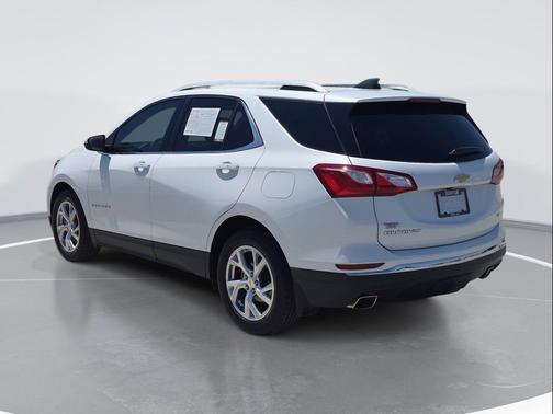 Iridescent Pearl Tricoat 2018 Chevrolet Equinox 2LT