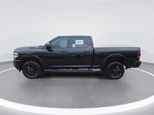Diamond Black Crystal Pearlcoat 2020 RAM 3500 Laramie Crew Cab 4x4 6'4' Box