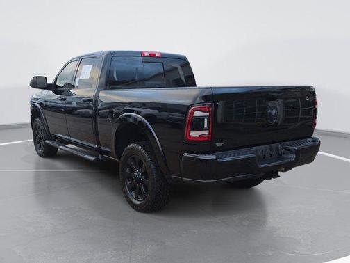 Diamond Black Crystal Pearlcoat 2020 RAM 3500 Laramie Crew Cab 4x4 6'4' Box