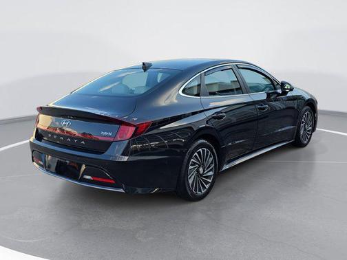 2022 Hyundai SONATA Hybrid Limited