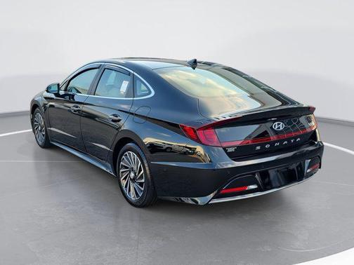 2022 Hyundai SONATA Hybrid Limited