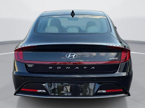 2022 Hyundai SONATA Hybrid Limited