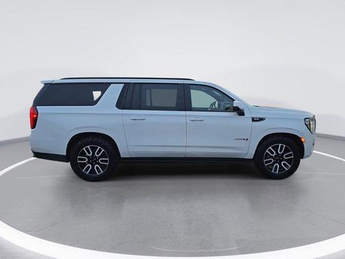 2024 GMC Yukon XL 4WD AT4