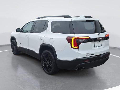 2022 GMC Acadia FWD SLT