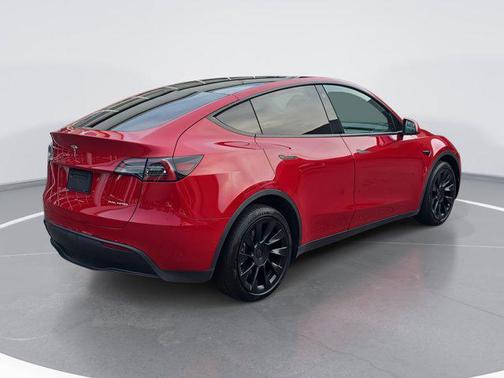 2022 Tesla Model Y Long Range Dual Motor All-Wheel Drive