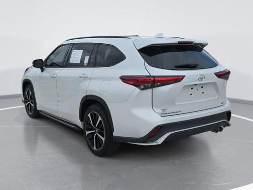 2022 Toyota Highlander XSE