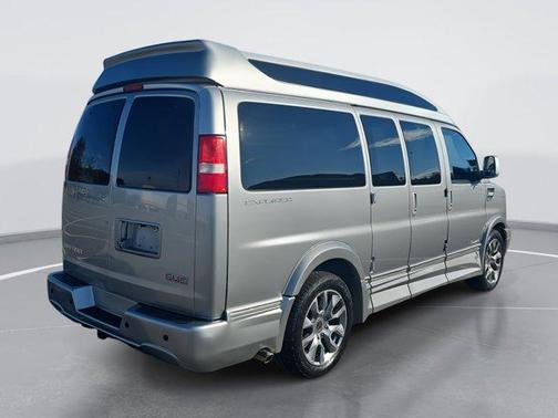 2023 GMC Savana 2500 Work Van