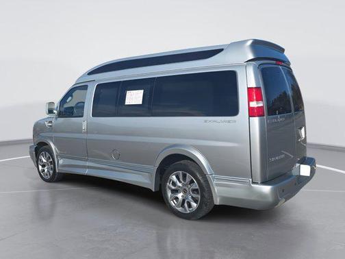 2023 GMC Savana 2500 Work Van