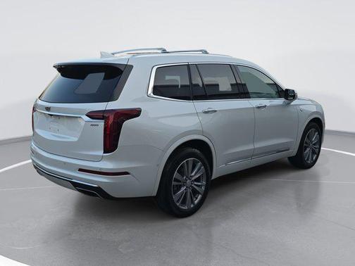 2023 Cadillac XT6 Premium Luxury FWD