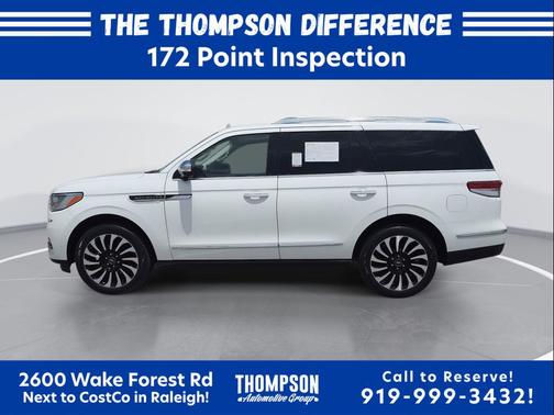 Pristine White Metallic Tri-Coat 2022 Lincoln Navigator Black Label