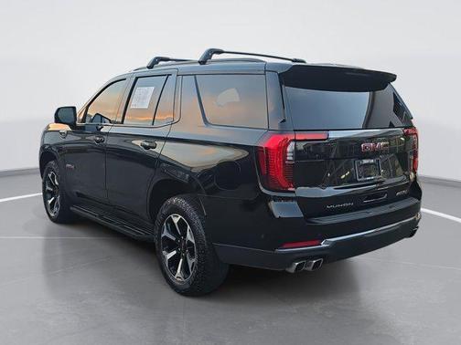 2025 GMC Yukon 4WD AT4