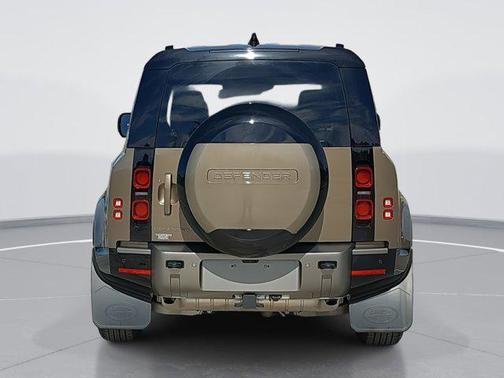 2024 Land Rover Defender 110 P400 X-Dynamic SE