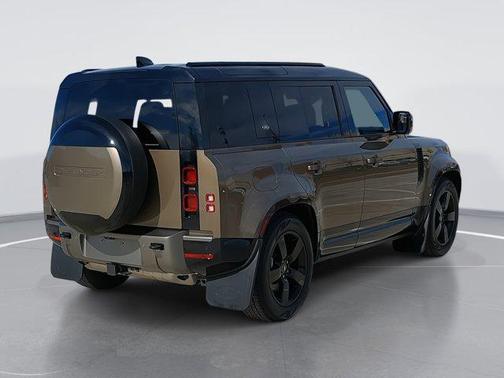 2024 Land Rover Defender 110 P400 X-Dynamic SE