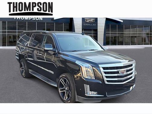 2017 Cadillac Escalade ESV Luxury