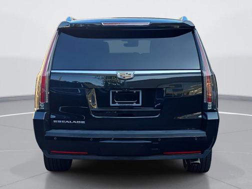 2017 Cadillac Escalade ESV Luxury