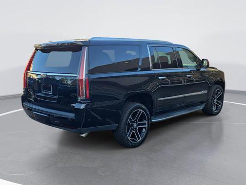 2017 Cadillac Escalade ESV Luxury