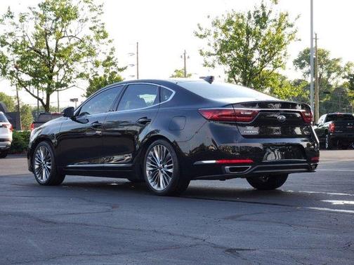 Photo 5 of 52 of 2017 Kia Cadenza SX Limited
