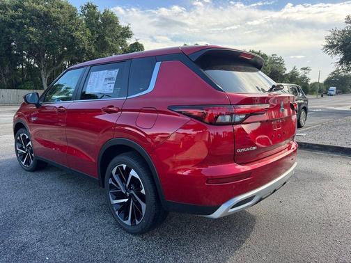 2025 Mitsubishi Outlander PHEV SE